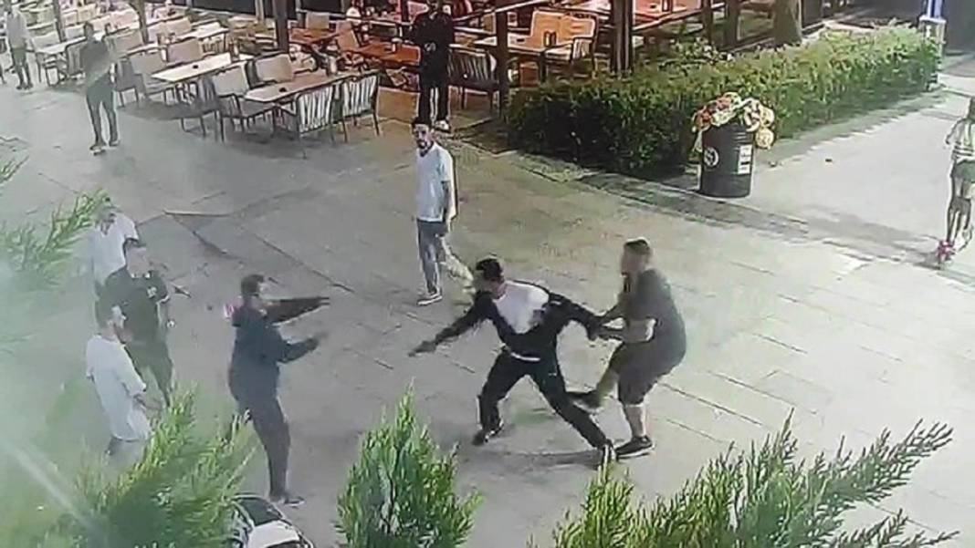 2 kardeş de ölmüştü! Birini sırtından bıçaklamışlar, diğeri iki ateş arasında kalarak ölmüş 4